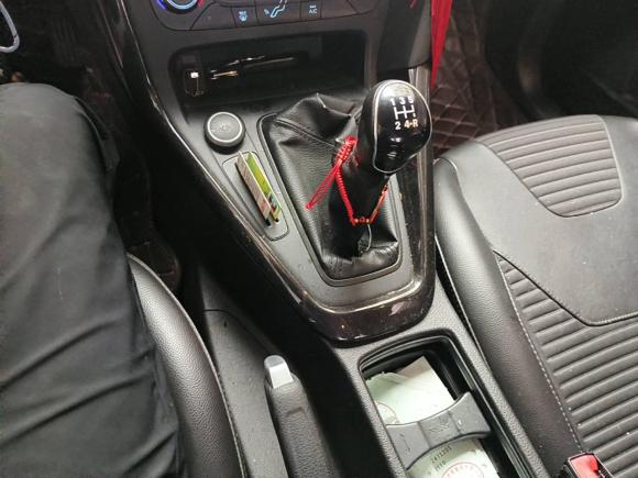 [苏州·苏E] 二手福特福克斯2017款 三厢 1.6L 手动风尚型智行版