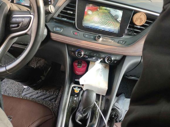 [苏州·苏E] 二手别克别克GL62018款 18T 6座尊贵型