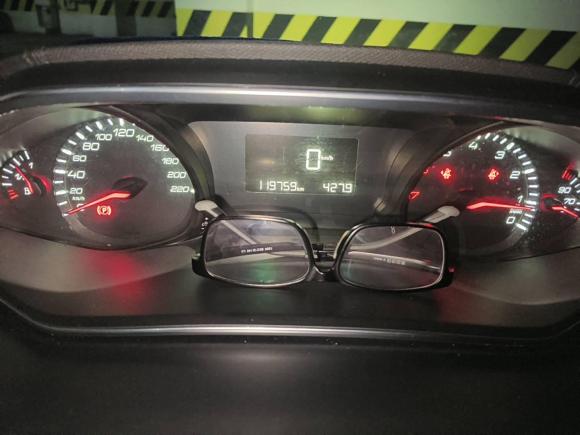 [成都·川A] 二手标致标致3082016款 1.6L 手动时尚版