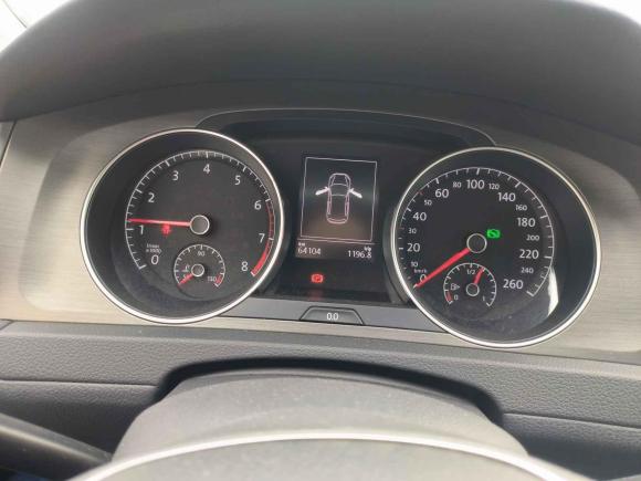 [上海·鲁F] 二手大众高尔夫2016款 230TSI 自动豪华型