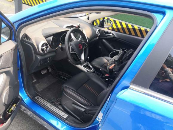 [成都·川A] 二手比亚迪元2017款 1.5L 自动酷炫互联型