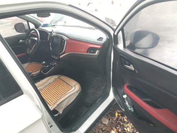 [广州·桂M] 二手中华中华V32017款 1.5L 手动智能型