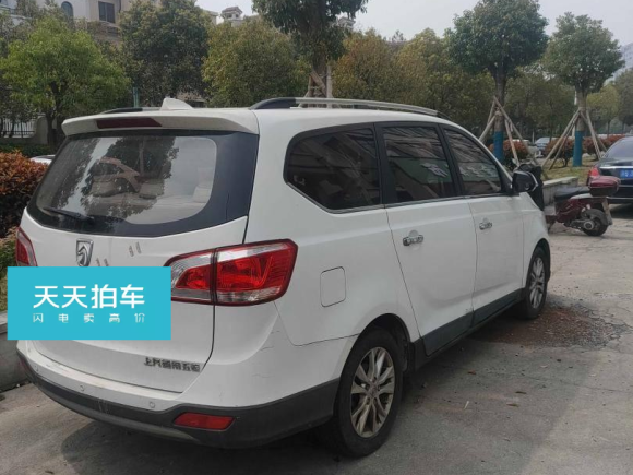 [宁波·浙B] 二手宝骏宝骏7302015款 1.8L 手动舒适ESP版 7座