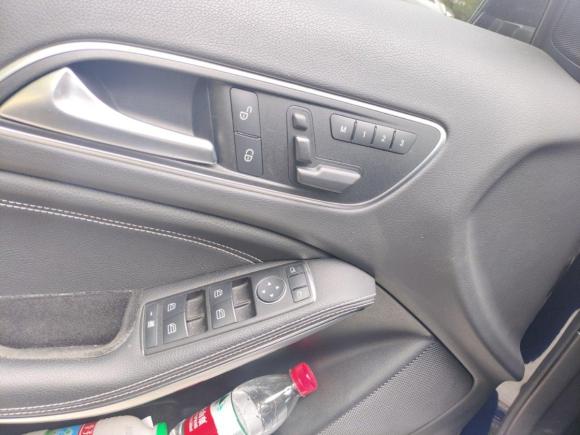 [上海·沪E] 二手奔驰奔驰GLA2016款 GLA 200 时尚型