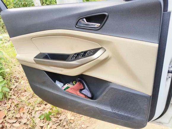 [无锡·苏B] 二手福特福睿斯2015款 1.5L 手动舒适型