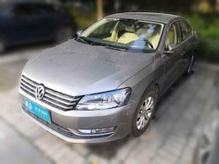 大众帕萨特2011款1.4TSI手动尊荣版