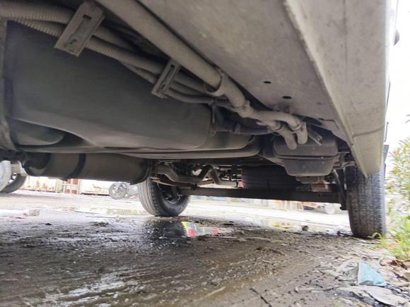 [宁波·浙B] 二手东风御风御风2018款 2.3TA100标配版物流车短轴中顶5-9座WP2.3