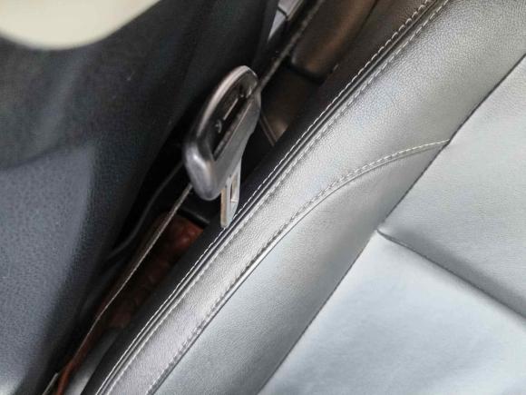 [成都·川A] 二手丰田卡罗拉2017款 改款双擎 1.8L E-CVT精英版