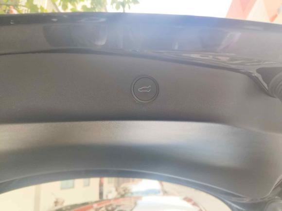 [上海·沪A] 二手特斯拉Model 32022款 后轮驱动版