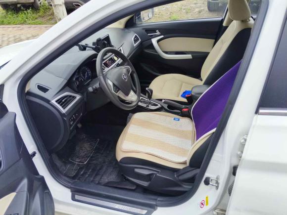 [上海·沪C] 二手长安悦翔V72015款 1.6L 自动乐趣型 国V