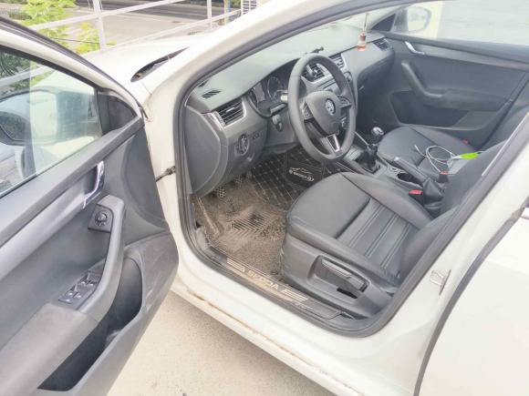 [济南·鲁A] 二手斯柯达明锐2017款 1.6L 手动前行版