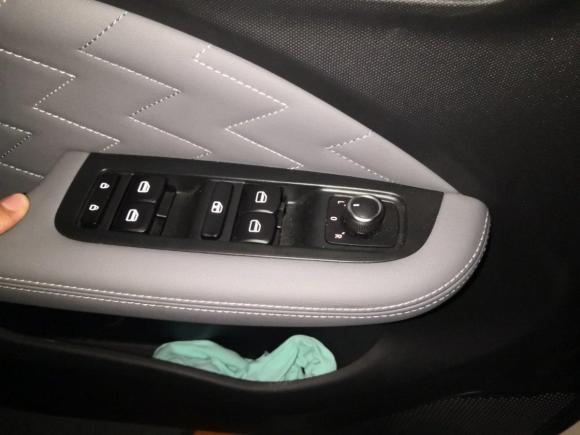 [成都·川A] 二手零跑汽车零跑T032021款 400豪华版