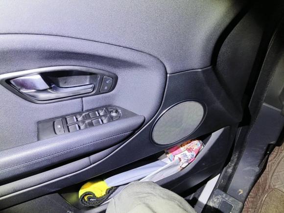 [上海·沪C] 二手路虎揽胜极光2017款 2.0T PURE 风尚版