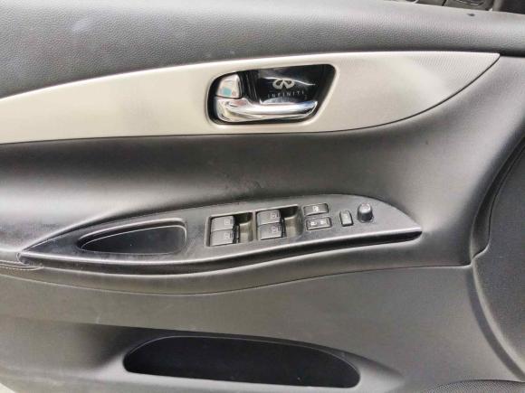 [无锡·苏B] 二手英菲尼迪英菲尼迪QX502015款 2.5L 舒适版