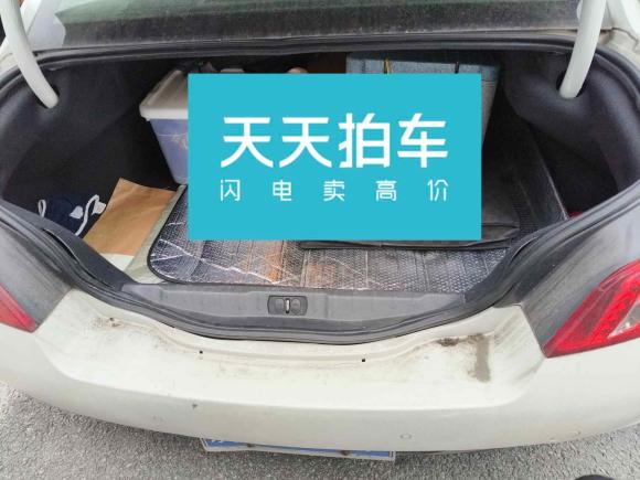 [南京·苏A] 二手标致标致5082012款 2.0L 自动天窗经典版