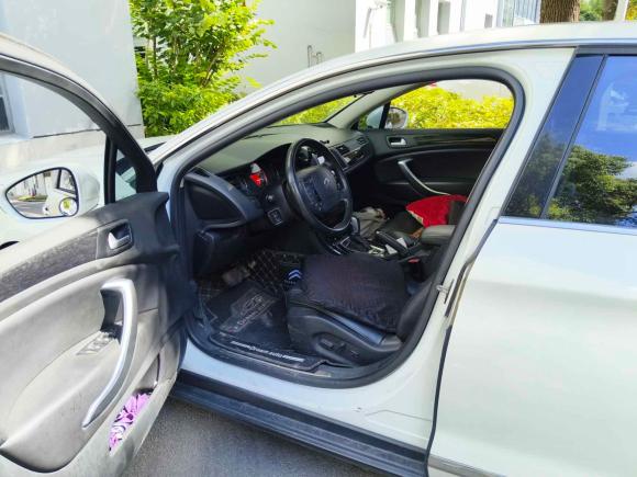 [上海·苏A] 二手雪铁龙雪铁龙C52014款 2.0L 自动尊享型