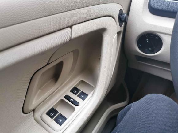 [成都·川A] 二手斯柯达晶锐2014款 1.4L 手动晶致版