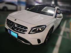 [南京·苏L] 奔驰奔驰GLA2018款 GLA 200 时尚型