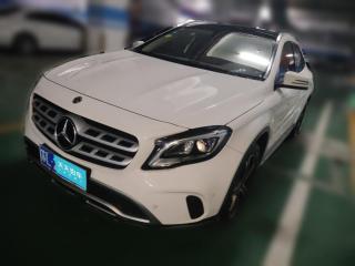 奔驰奔驰GLA2018款 GLA 200 时尚型