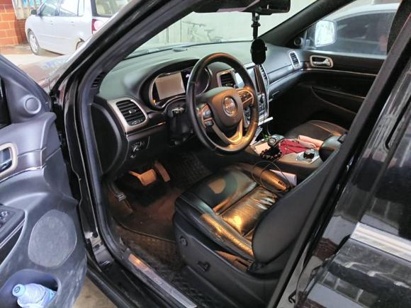 [南通·苏F] 二手Jeep大切诺基2014款 3.0L 舒享导航版