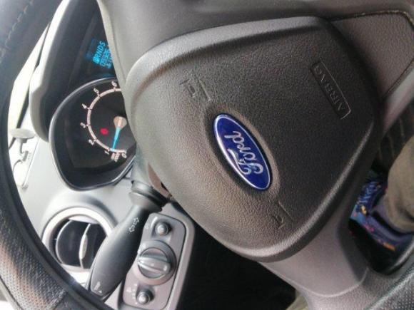 [上海·闽D] 二手福特嘉年华2013款 两厢 1.5L 自动时尚型