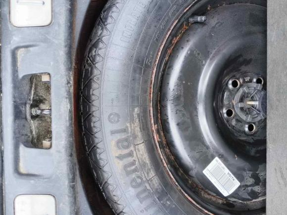 [台州·浙J] 二手路虎揽胜极光2012款 2.0T 5门耀动版