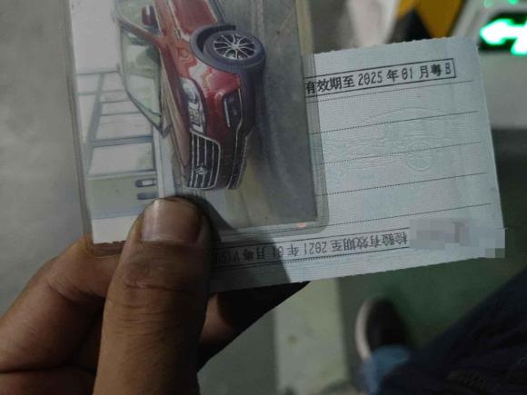 [深圳·粤V] 二手东风风行风行SX62016款 1.6L CVT尊享型