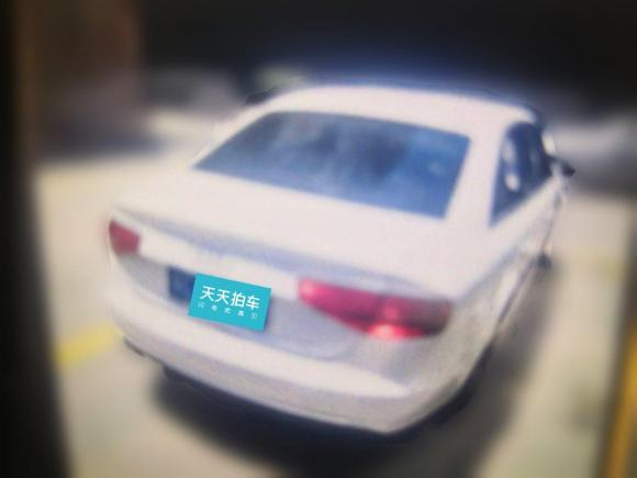 [上海·粤C] 二手奥迪奥迪A4L2013款 35 TFSI 自动标准型