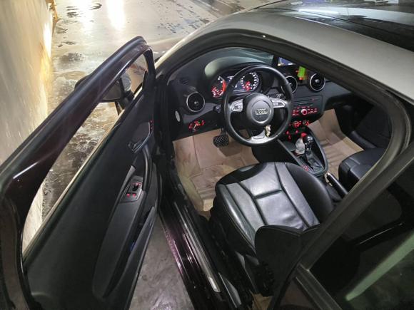 [杭州·浙A] 二手奥迪奥迪A12014款 30 TFSI 舒适型