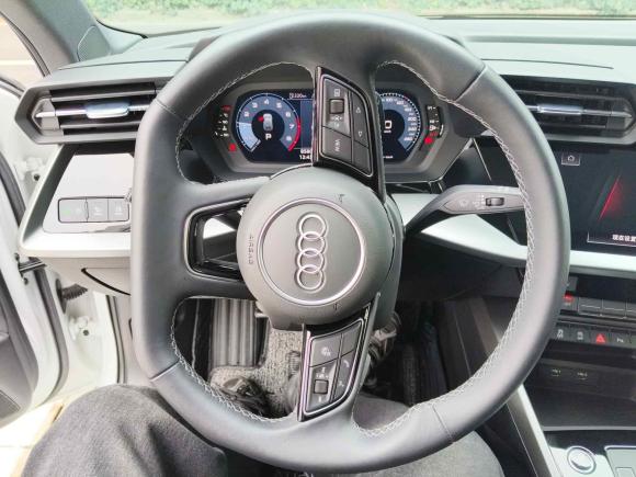 [苏州·苏U] 二手奥迪奥迪A32022款 Sportback 35 TFSI 时尚运动型