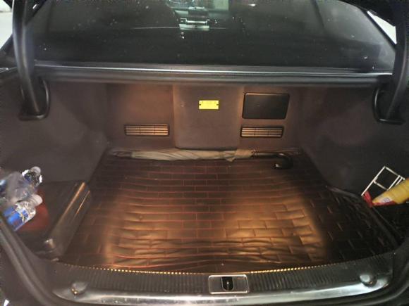 [上海·沪M] 二手奥迪奥迪A82012款 A8L 50 TFSI quattro尊贵型