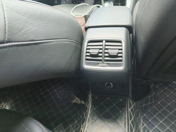 [武汉·鄂A] 二手奥迪奥迪Q32018款 30周年年型 30 TFSI 时尚型