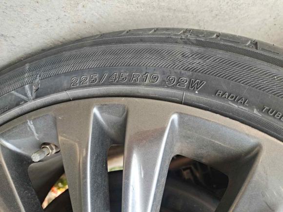 [南通·苏E] 二手红旗红旗H52018款 30TD 智联享动60周年纪念版