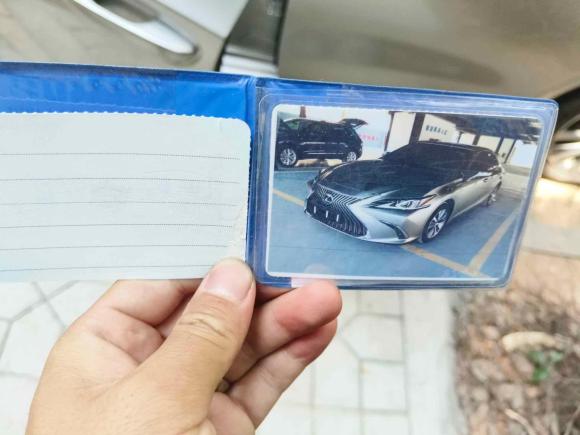 [南昌·赣M] 二手雷克萨斯雷克萨斯ES2018款 200 卓越版 国V