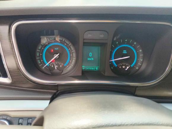 [佛山·粤A] 二手别克别克GL82013款 2.4L CT豪华商务舒适版