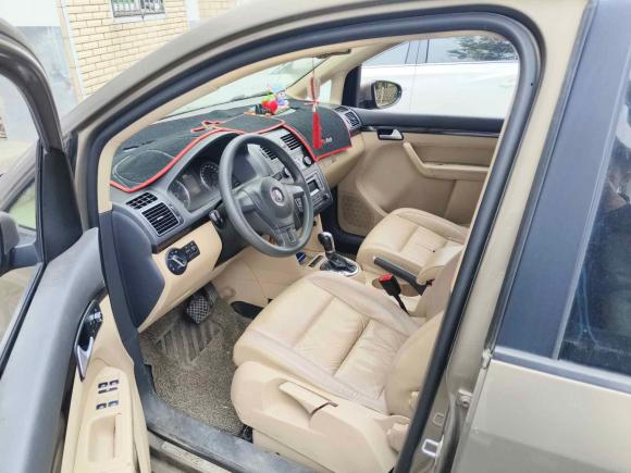 [上海·豫Q] 二手大众途安2015款 1.4T DSG舒适版5座