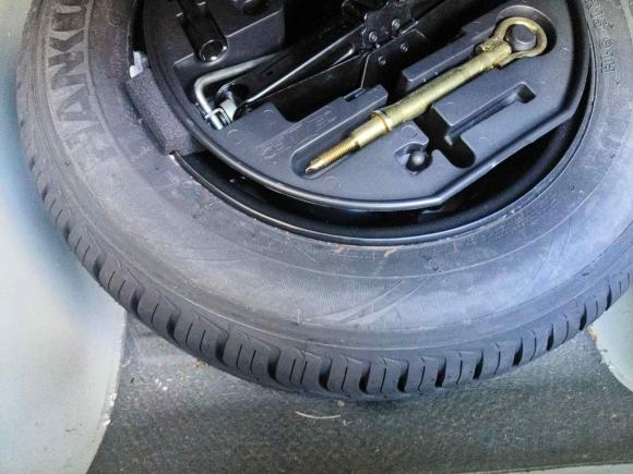 [上海·沪C] 二手雪铁龙雪铁龙C4L2013款 1.6L 手动劲享版