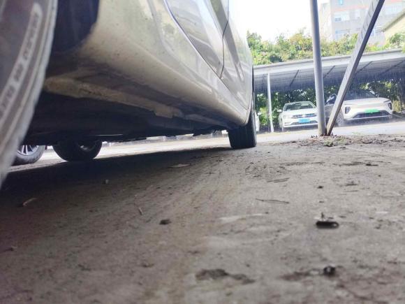 [佛山·粤L] 二手长安悦翔V72016款 1.6L 手动乐尚型 国V