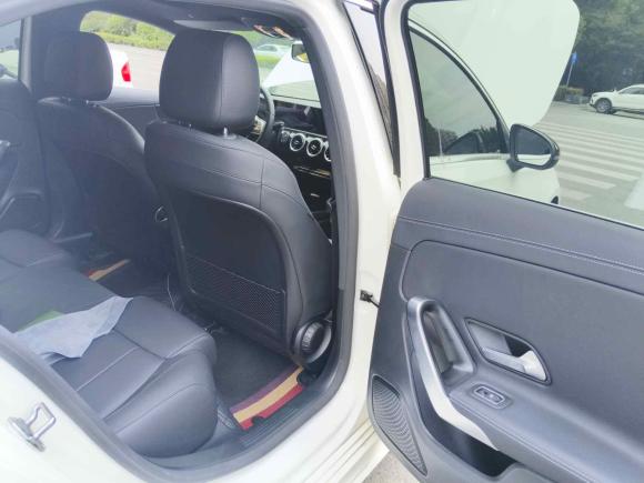 [西安·陕A] 二手奔驰奔驰A级2021款 A 200 L 运动轿车动感型