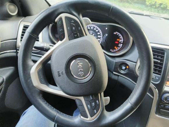 [苏州·苏E] 二手Jeep大切诺基2014款 3.0L 舒享导航版