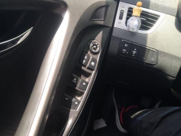 [上海·豫S] 二手现代朗动2012款 1.6L 手动领先型