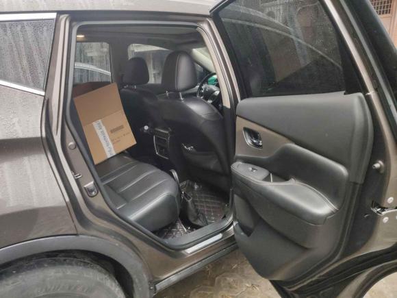 [南通·苏F] 二手日产楼兰2017款 2.5L XL 两驱智尚版