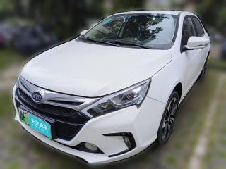 比亚迪秦新能源2015款 1.5T 双冠旗舰Plus版