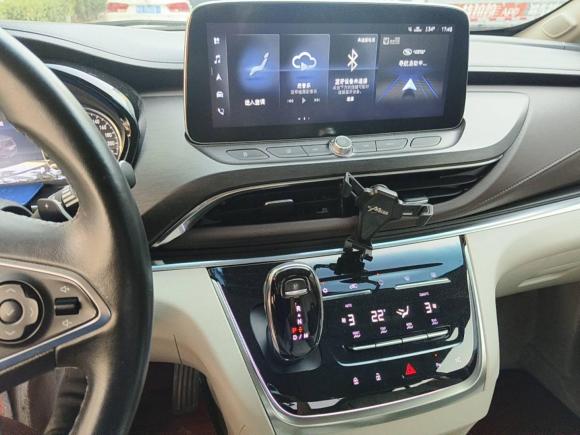 [青岛·鲁B] 二手别克别克GL82020款 陆上公务舱 652T 尊贵型