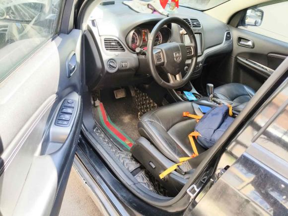 [广州·粤R] 二手道奇酷威2014款 2.4L 两驱旅行版