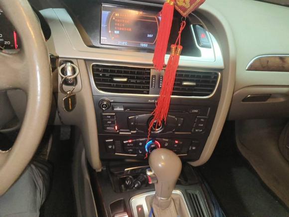 [上海·沪E] 二手奥迪奥迪A4L2011款 2.0 TFSI 舒适型