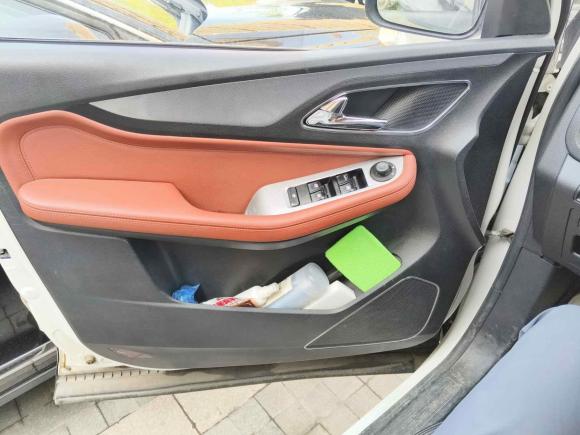 [青岛·鲁B] 二手宝骏宝骏5602016款 1.5T 手动精英型