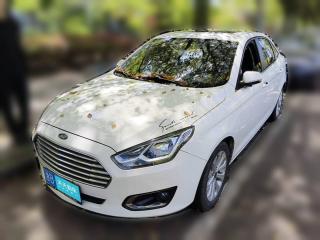 福特福睿斯2015款 1.5L 手动时尚型