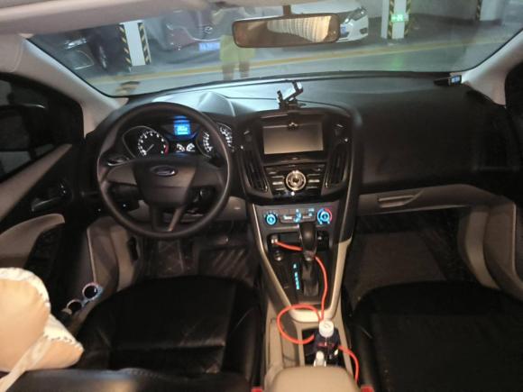 [南京·苏A] 二手福特福克斯2017款 三厢 1.6L 自动舒适型智行版