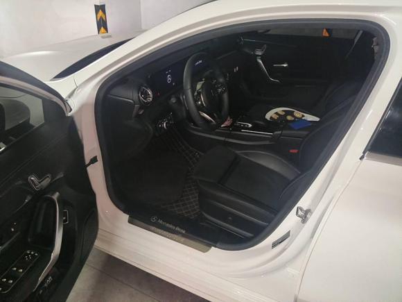 [苏州·苏U] 二手奔驰奔驰A级2021款 A 200 L 运动轿车时尚型